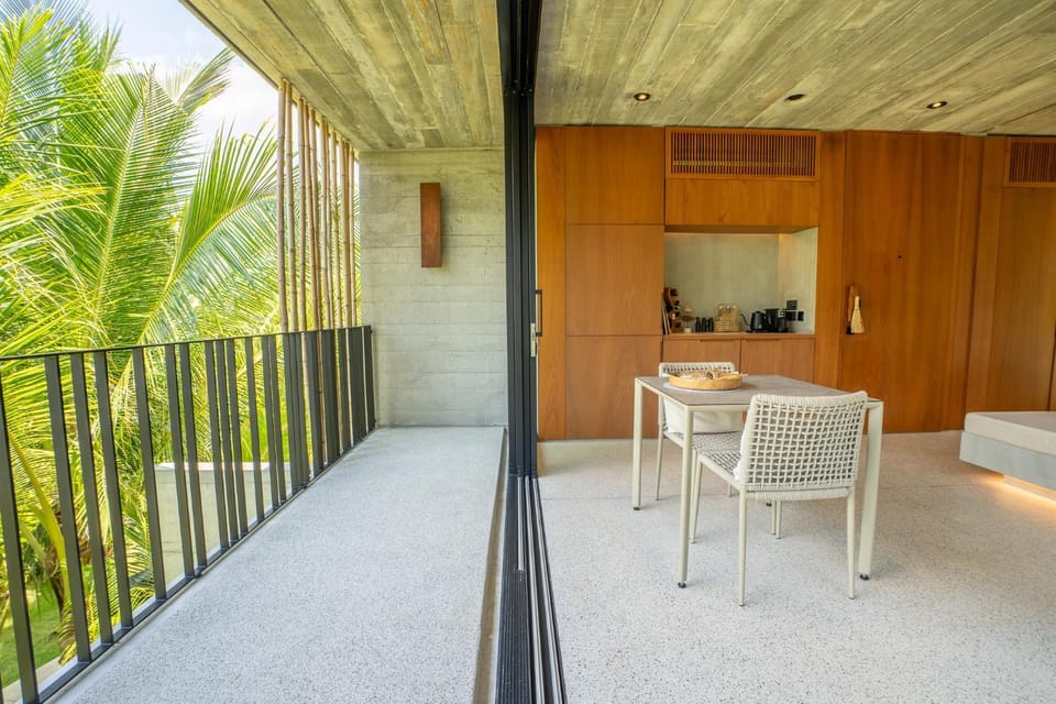 Balcony/Terrace, Living room