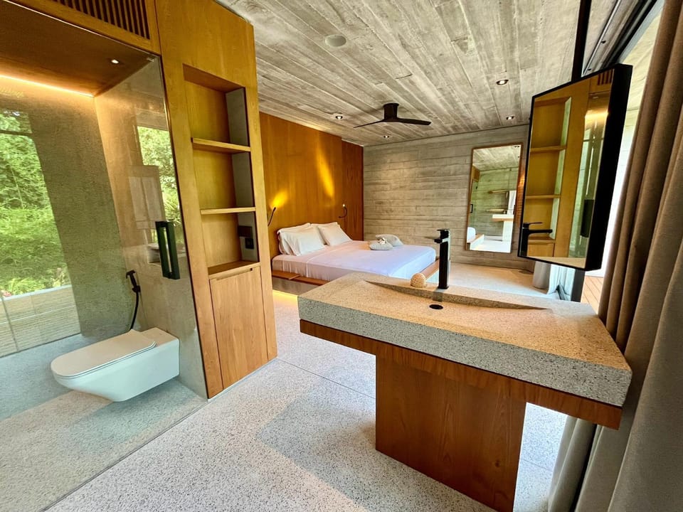 Toilet, Bed, Bathroom, Bedroom