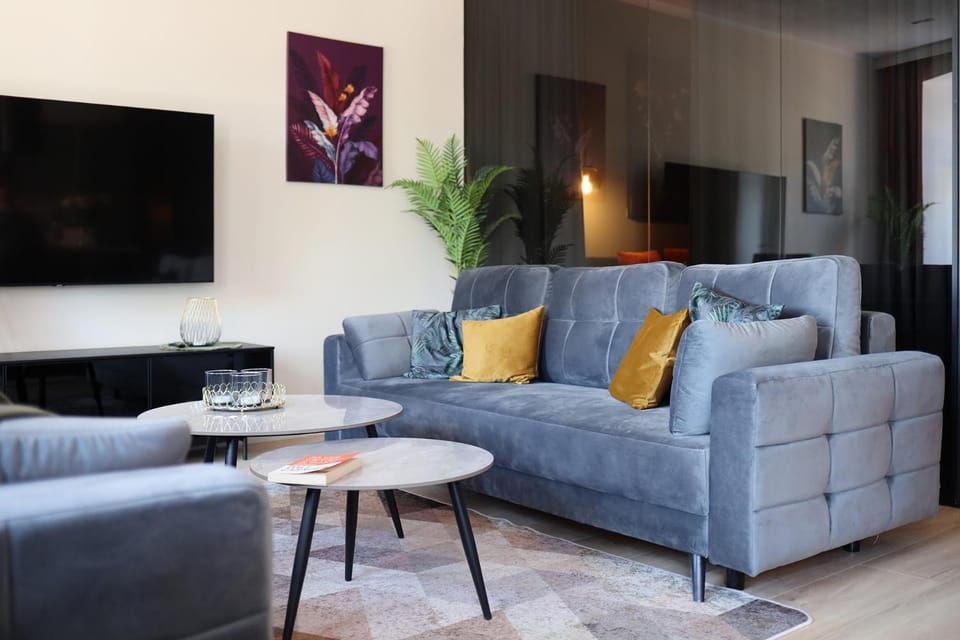 Communal lounge/ TV room, TV and multimedia, Living room, Seating area