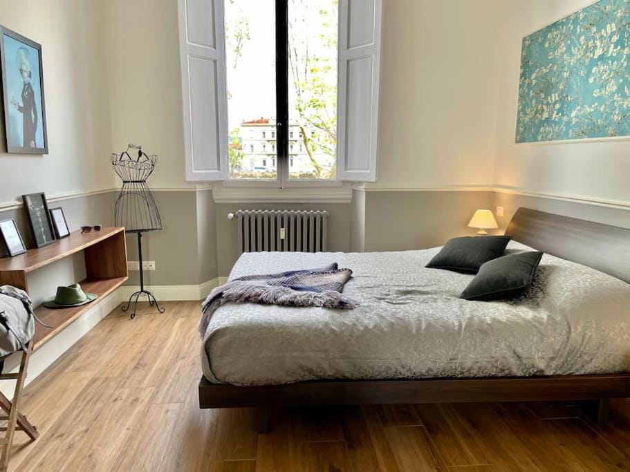 Dandy Suite on the Arno River Apartment in Florence