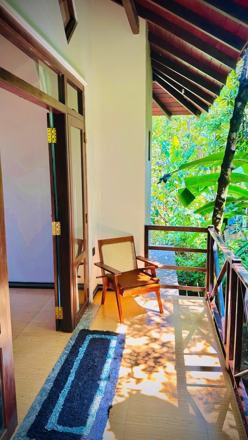 Balcony/Terrace, Seating area, Dining area, Garden view