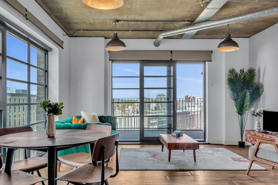 TV and multimedia, Balcony/Terrace, Living room