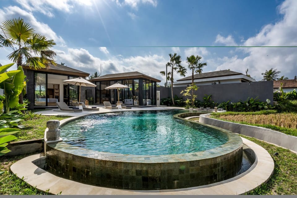 Property building, Natural landscape, Seating area, Garden view, Pool view, Swimming pool, sunbed