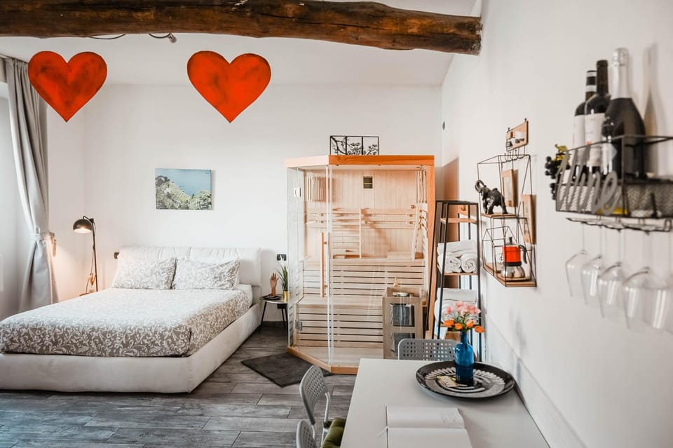 Casa Giulietta Junior20 with private parking Vacation rental in Como