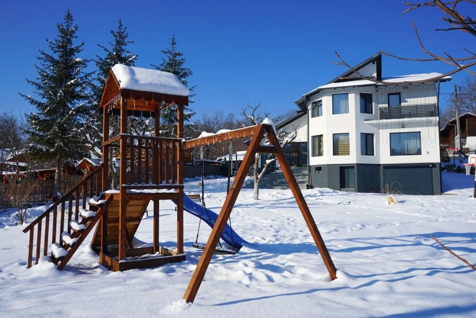 Vila MOON House in Prahova, Romania