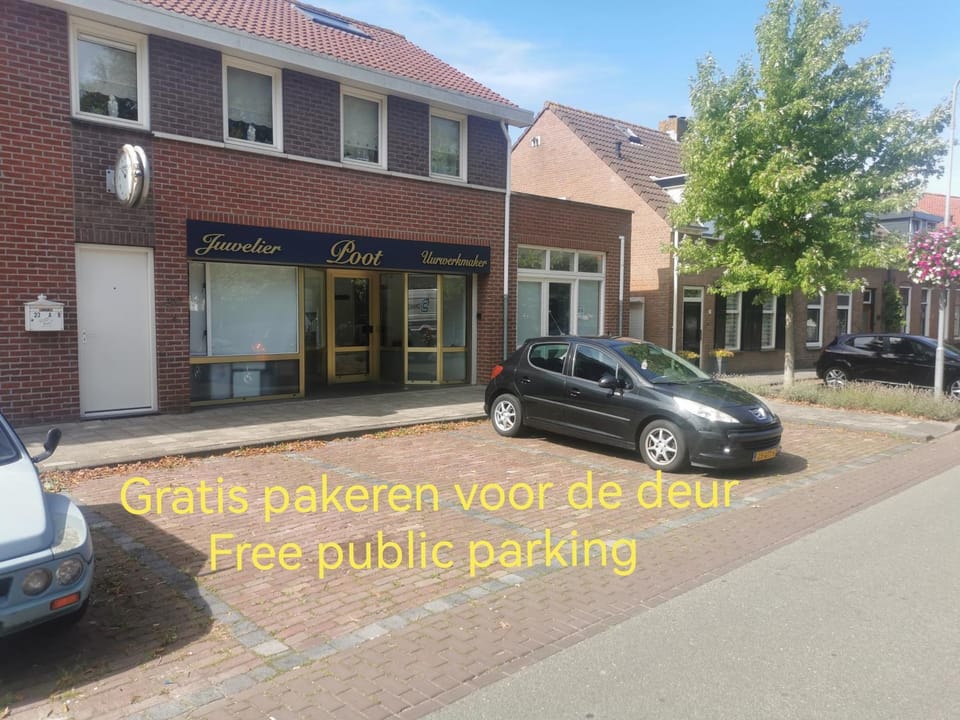 Street view, Parking