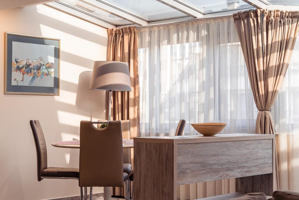 Seating area, hair dresser