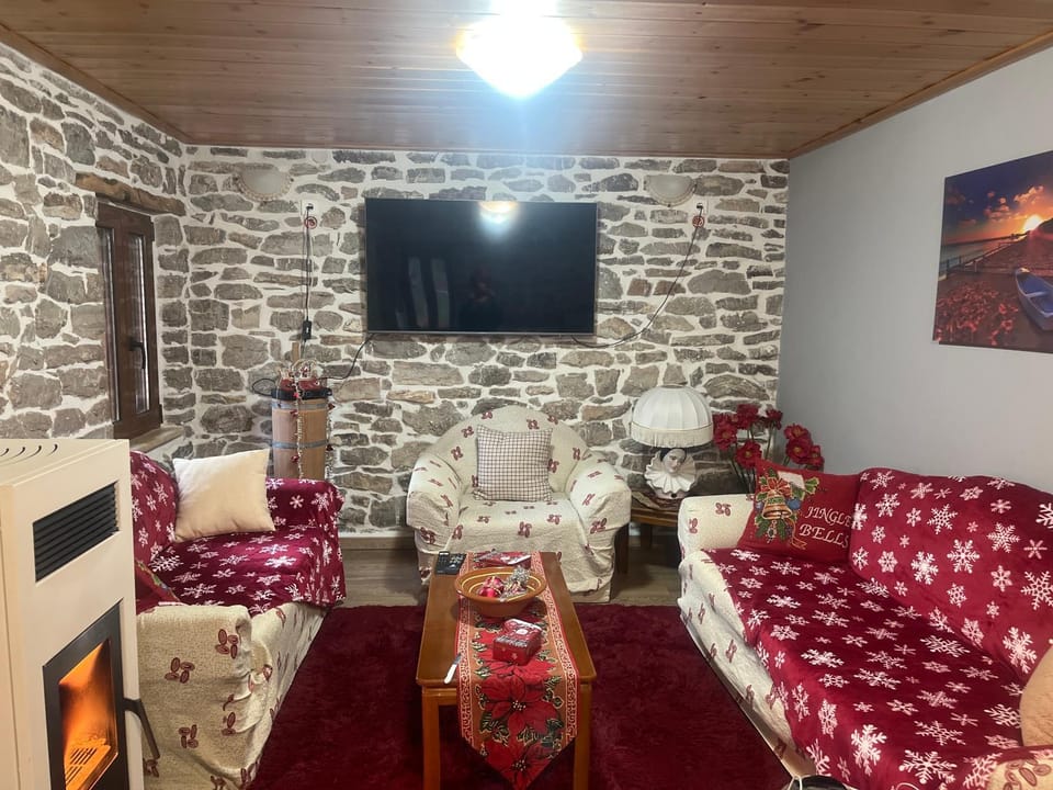 ΜΑΡΙΓΟΥΛΑΜ House in Peloponnese, Western Greece and the Ionian