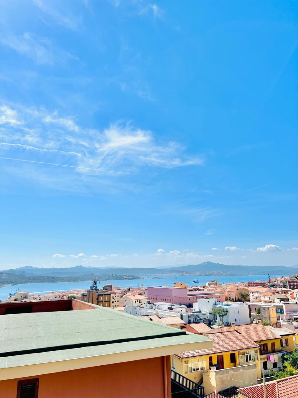 City view, Sea view