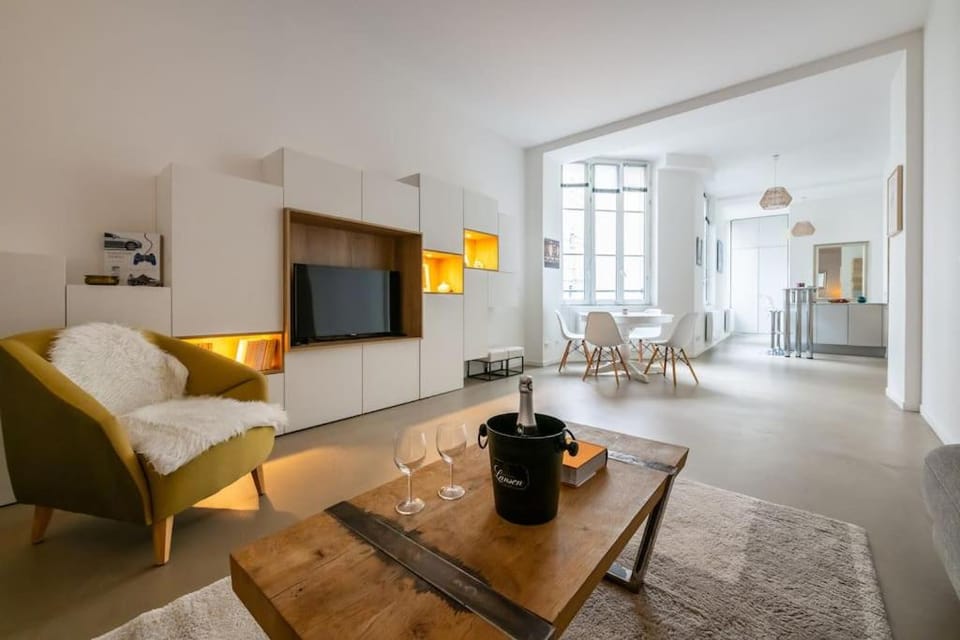 TV and multimedia, Living room