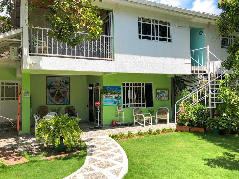 Property building, Patio, Garden, Dining area