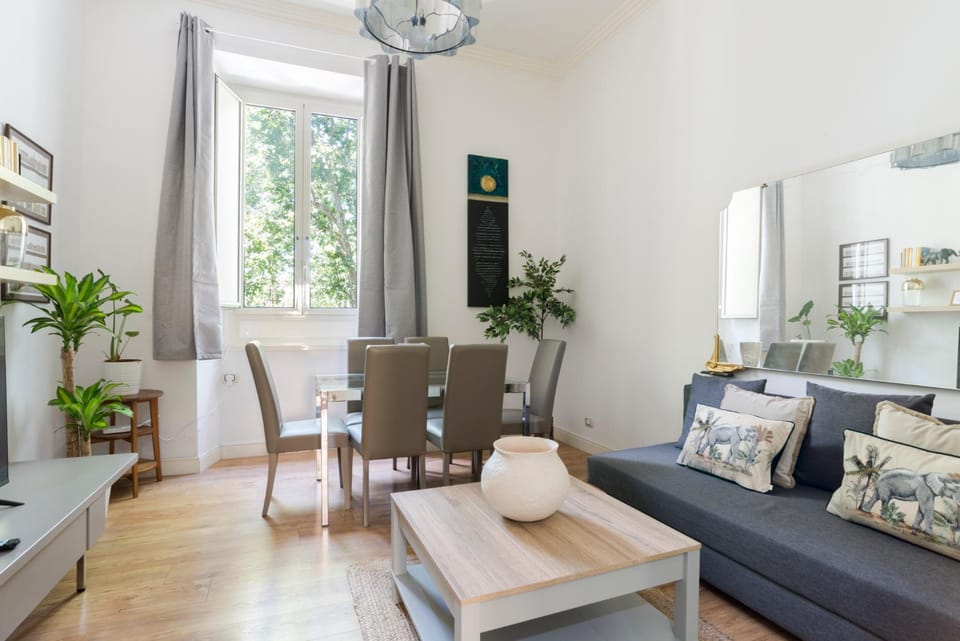 Passeggiata Di Ripetta Tevere View Spacious apartment 2 BR FOR 7 Pax Apartment in Rome