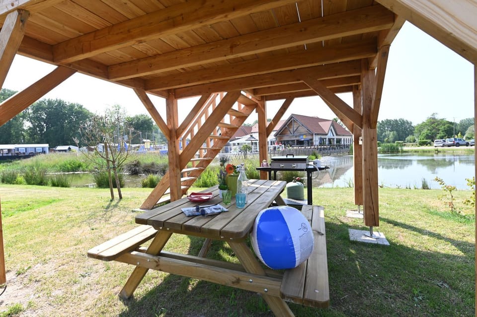Domaine de la Roselière Campground/ 
RV Resort in Hauts-de-France