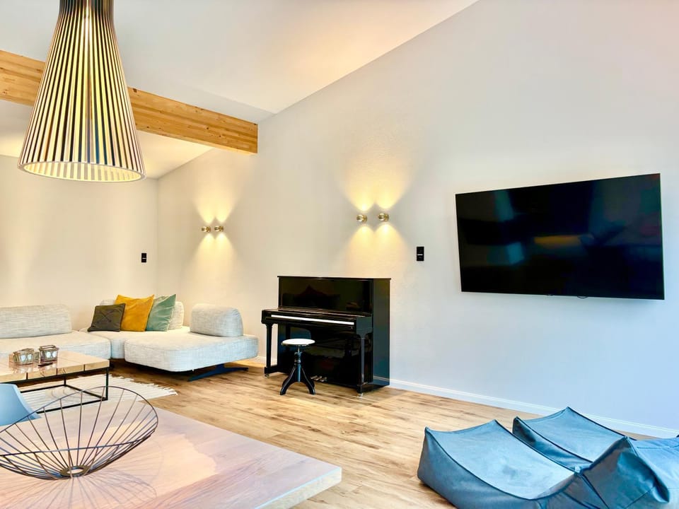 TV and multimedia, Living room