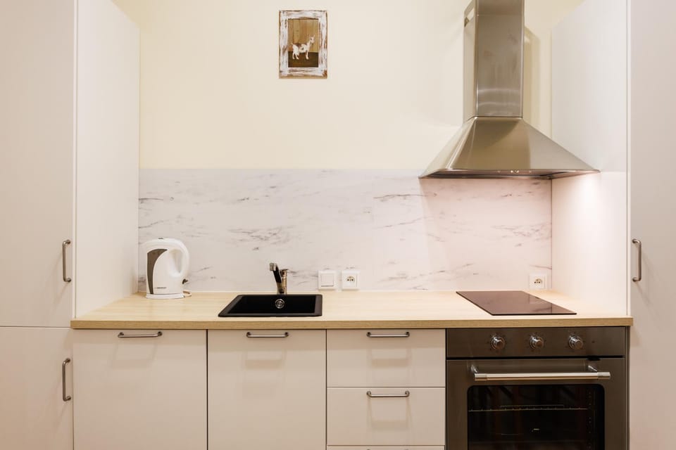 Kitchen or kitchenette, pet friendly, stove