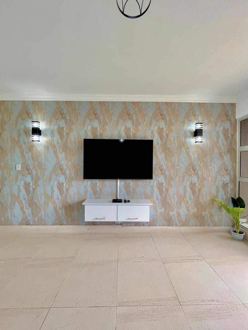 TV and multimedia, Lounge or bar