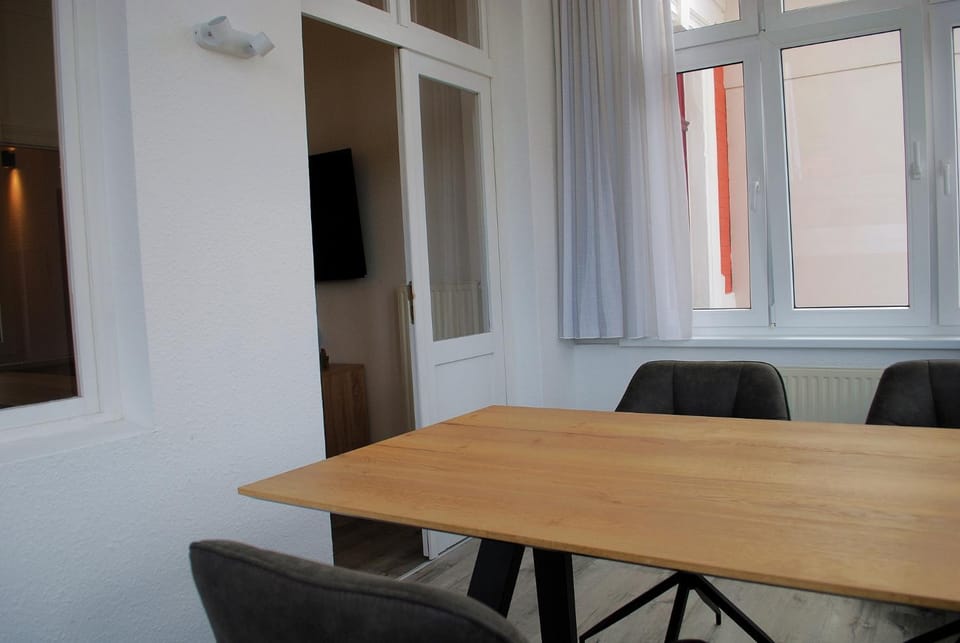 Villa Emmy App 01 A Apartment in Heringsdorf