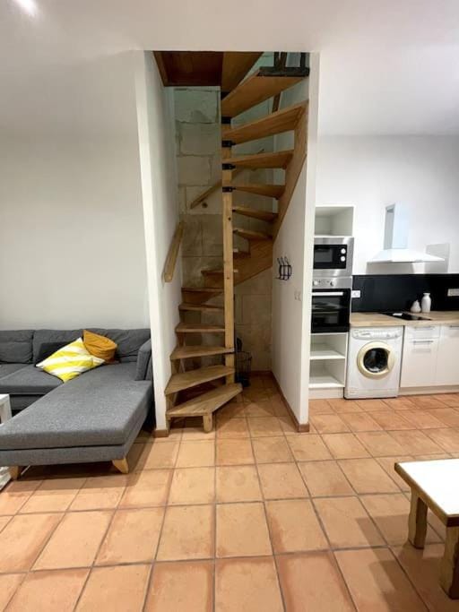 Superbe appartement cosy avec jardin Apartment in Nimes
