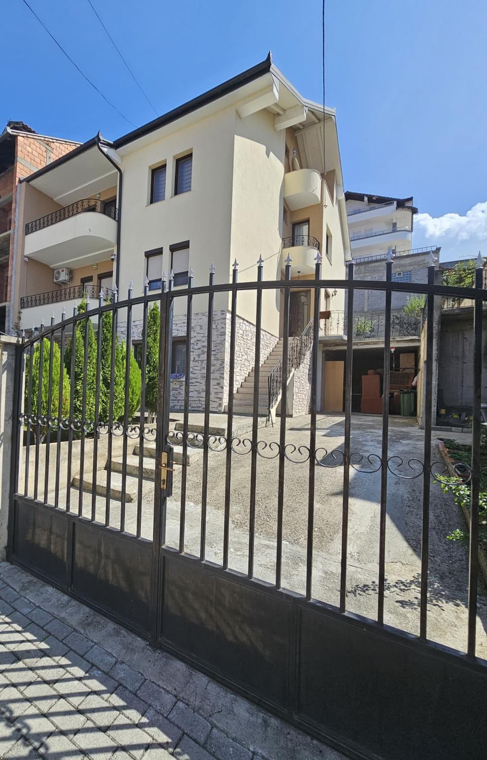 Property building, Day