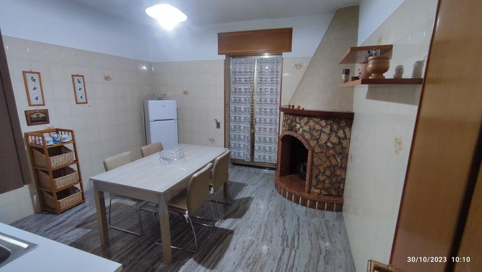 flat iron, kitchen