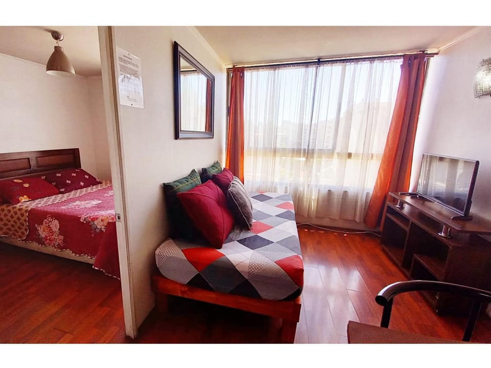 Communal lounge/ TV room, Bed, TV and multimedia, Living room, Photo of the whole room, Seating area