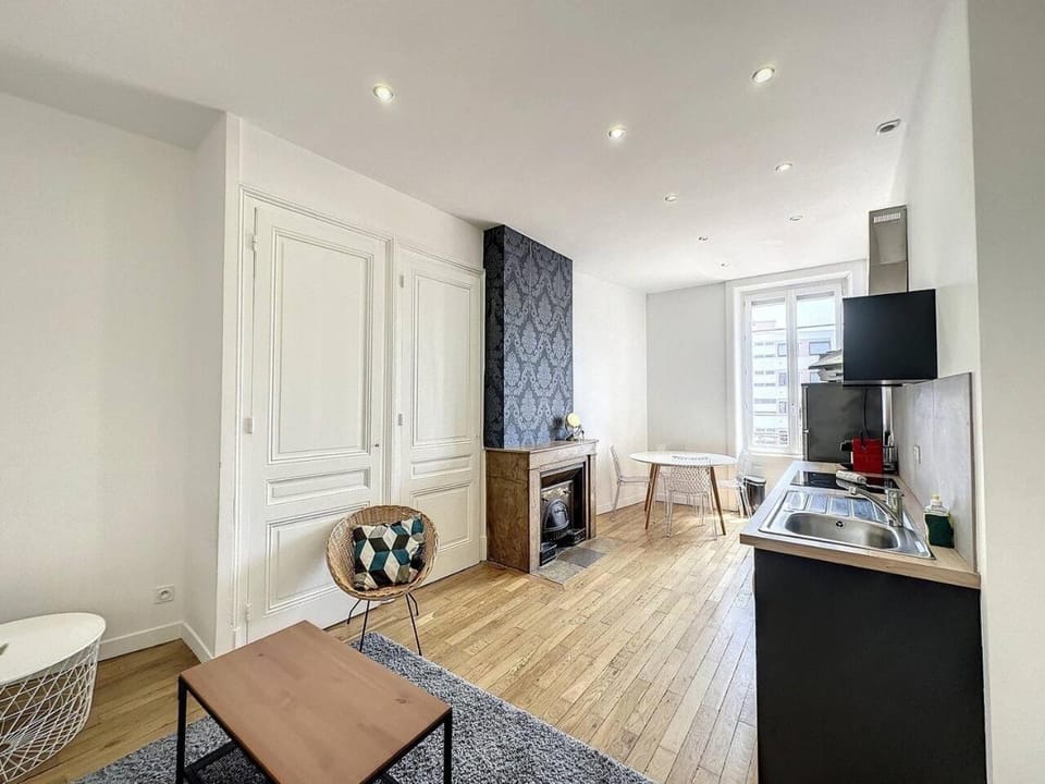 Cosy appt Part Dieu Félix 3 Apartment in Villeurbanne