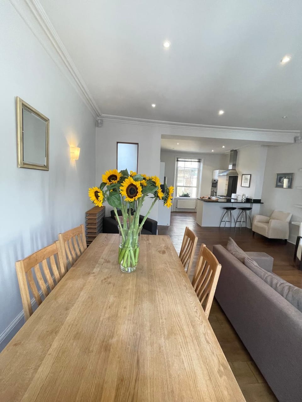 Living room, Photo of the whole room, Dining area