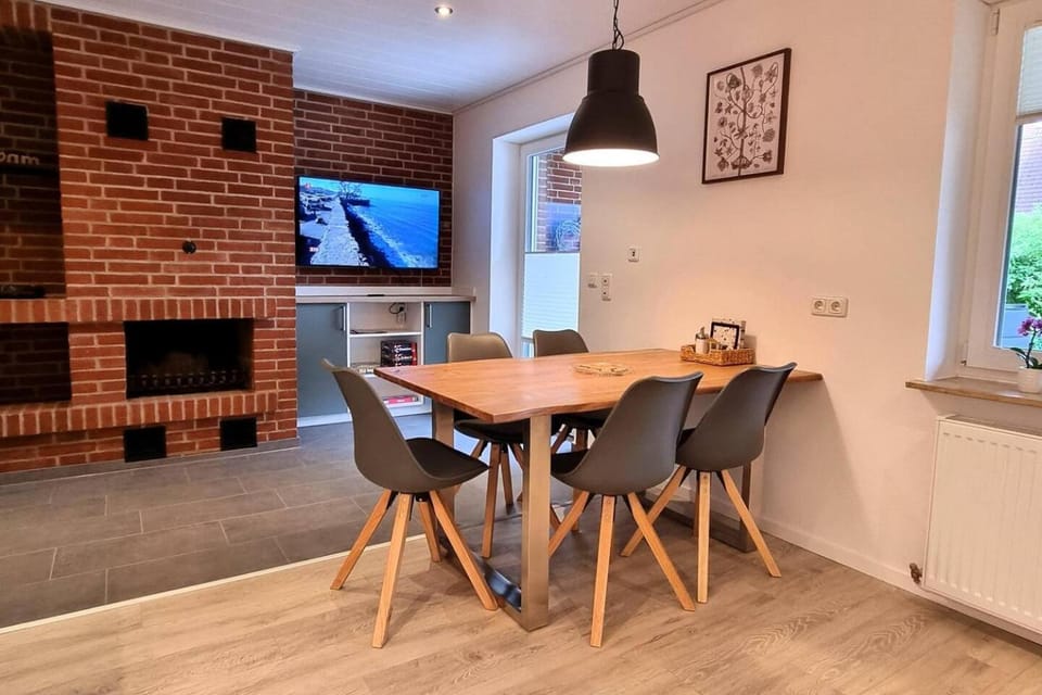 TV and multimedia, Kitchen or kitchenette, Dining area
