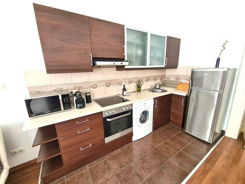 Coffee/tea facilities, minibar, pet friendly, kitchen
