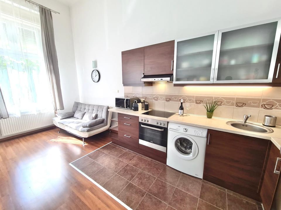 Kitchen or kitchenette, Living room, kitchen