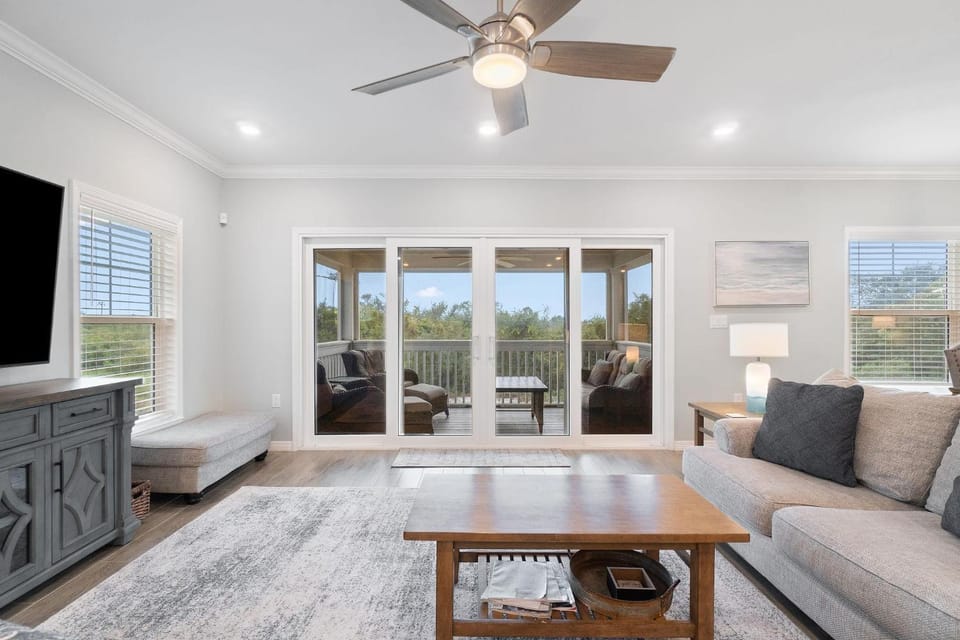 Slow M'Ocean at Lost Key Villas House in Perdido Key