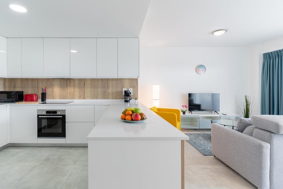 Kitchen or kitchenette, Living room