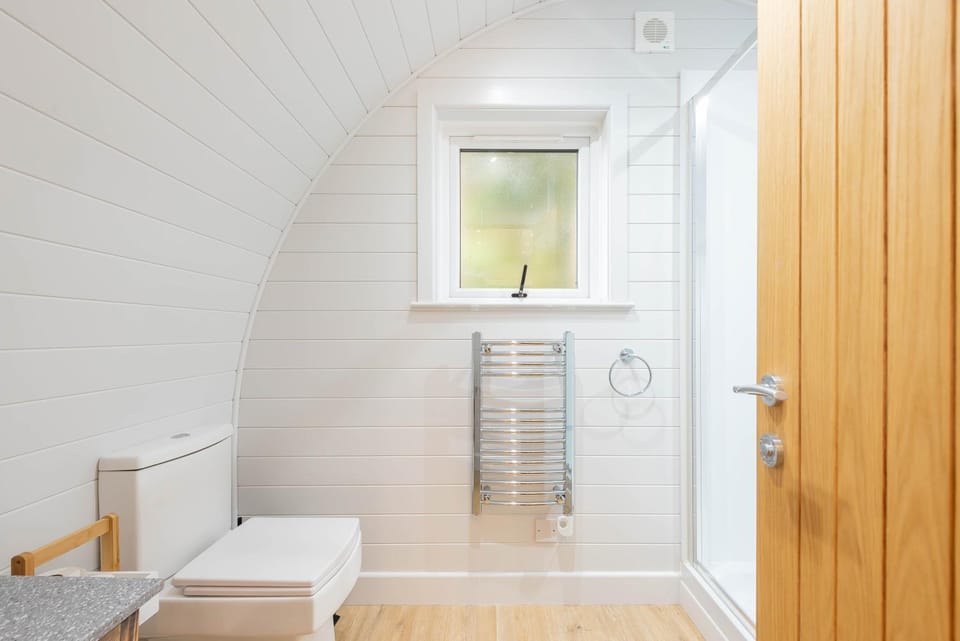 Shower, Toilet, Bathroom, internet