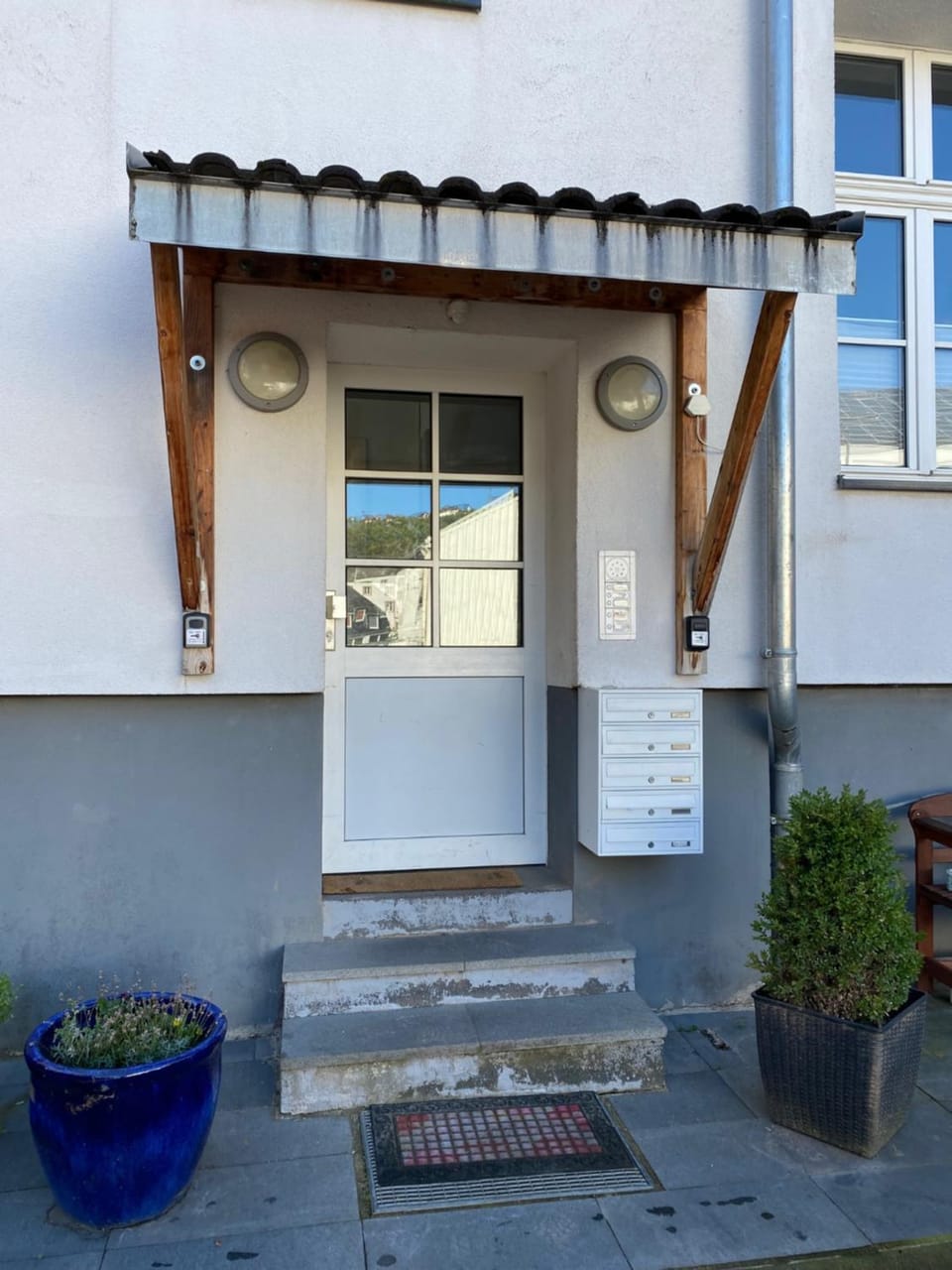 Facade/entrance