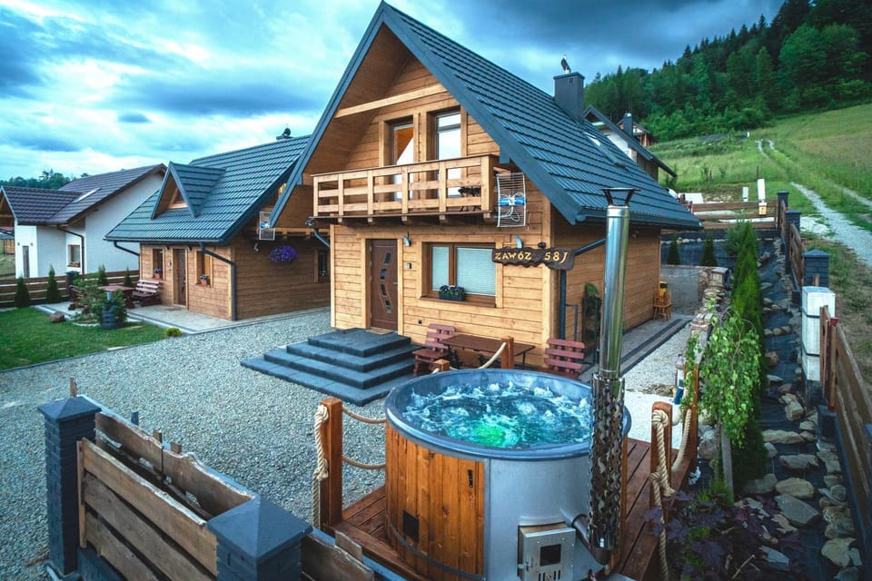 Domek całoroczny z widokiem na jezioro Solińskie Zawóz House in Slovakia