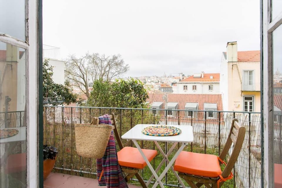 View (from property/room), Balcony/Terrace, Dining area