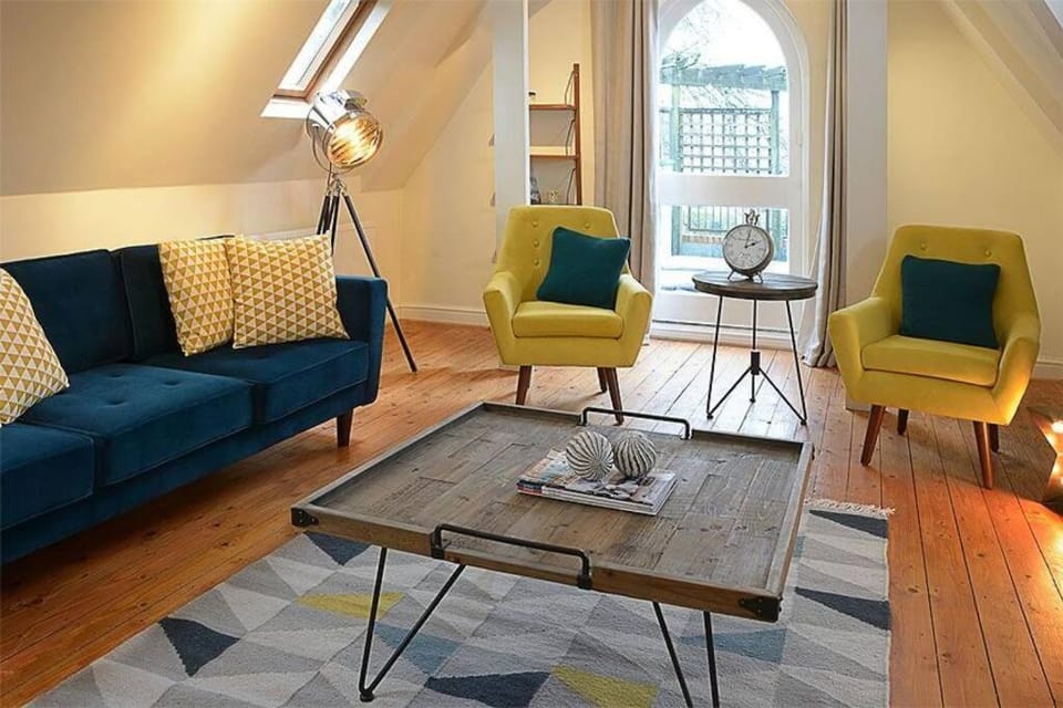 Living room, Seating area