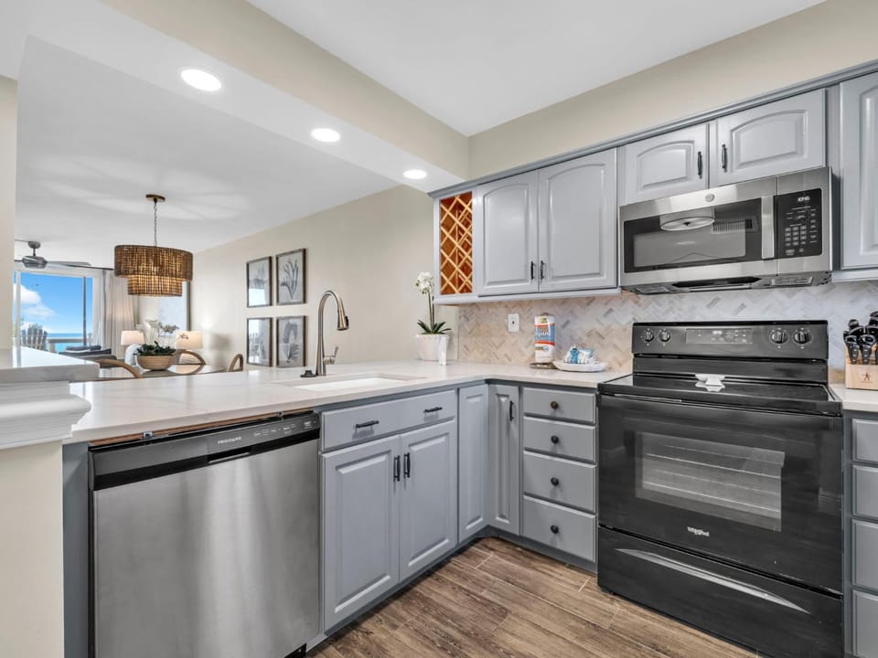 Destin on the Gulf 403 - This is a beautiful beach front condo with a great view of the gulf House in Destin