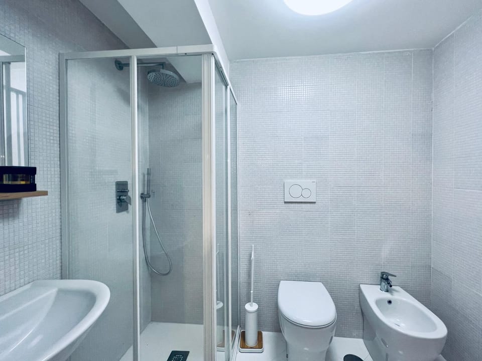 Shower, Toilet, Bathroom, bidet