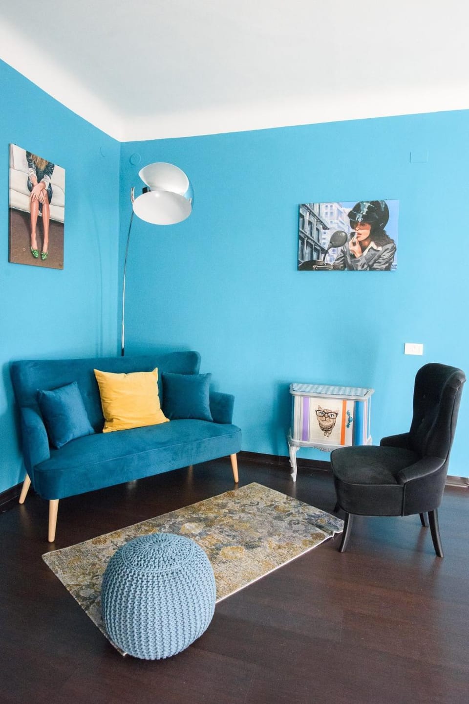 Living room, Seating area