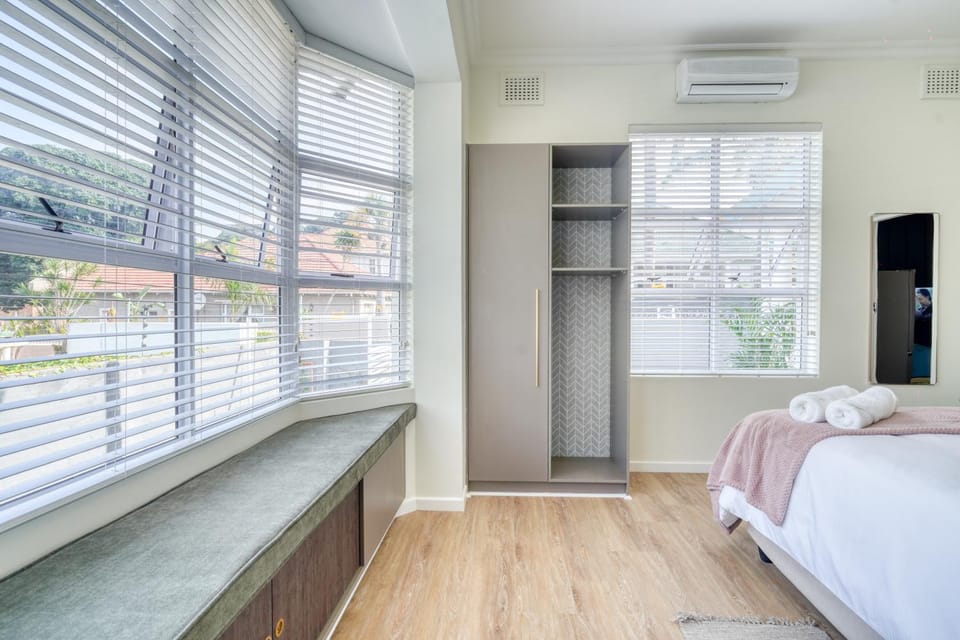 Bed, Photo of the whole room, Bedroom, towels, wardrobe, air conditioner