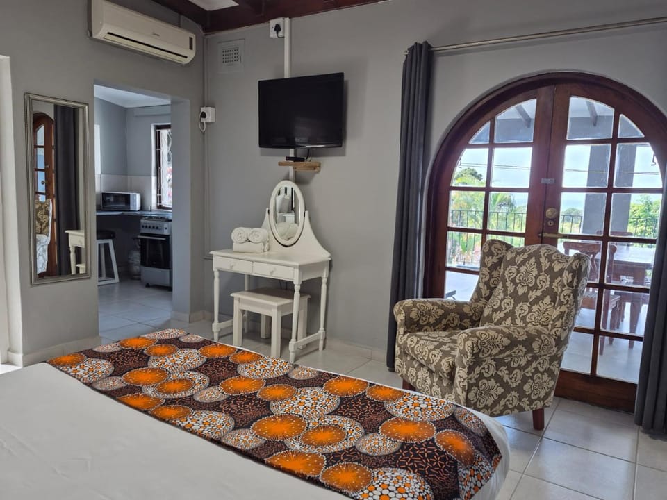 Fairway Guest Lodge Bed and Breakfast in Margate