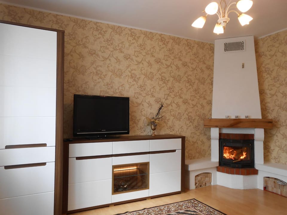 TV and multimedia, Living room, flat iron