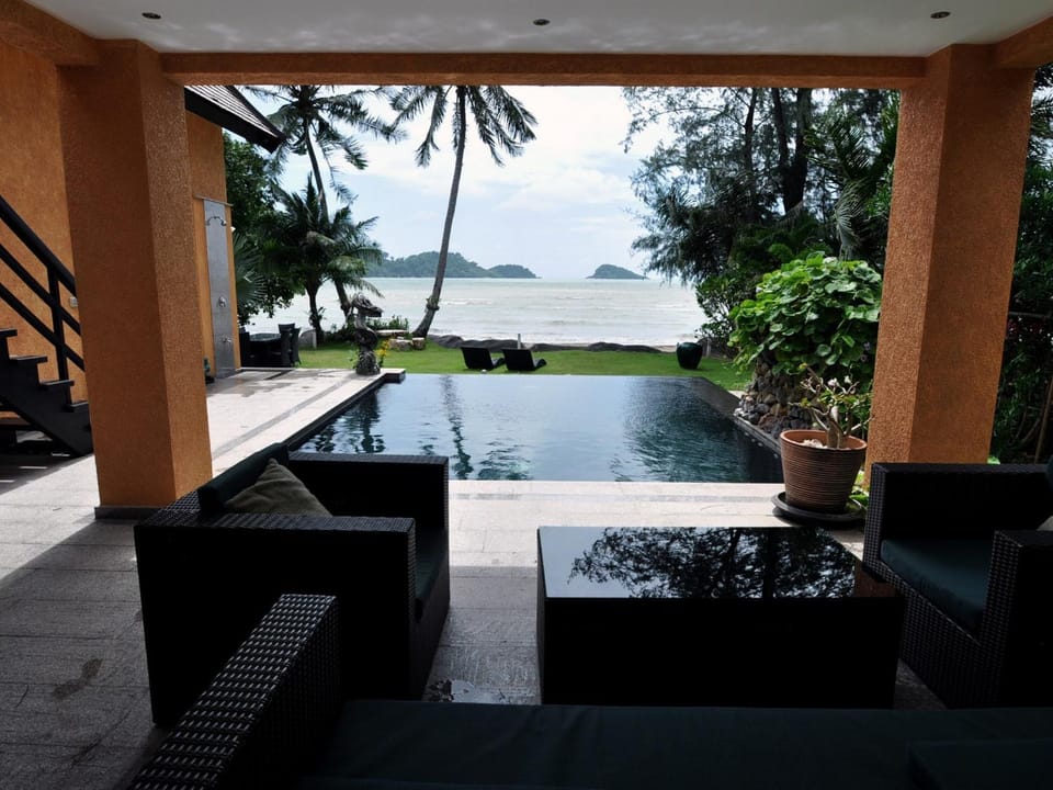 Garden, Balcony/Terrace, Beach, Swimming pool, Swimming pool
