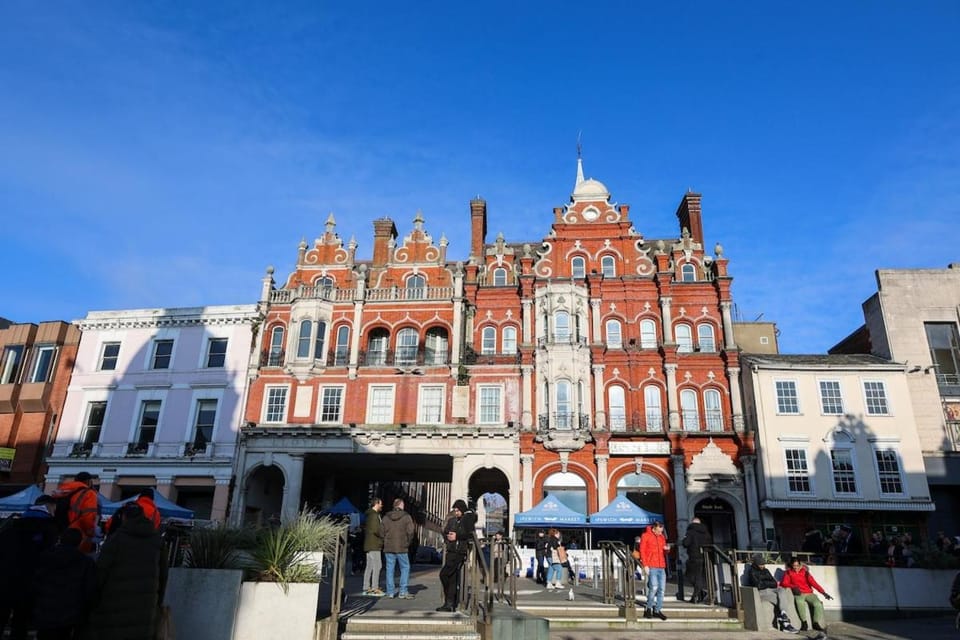 Ipswich Museum House - Modern Lux 5BD - Guests & Contractor Welcome - Parking Apartment in Ipswich