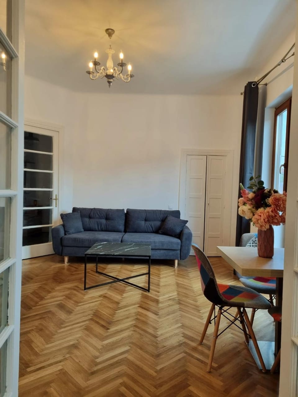 Cozy Apartment Near City Center Apartment in Bucharest