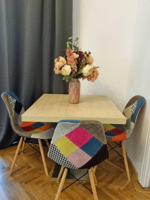 Cozy Apartment Near City Center Apartment in Bucharest