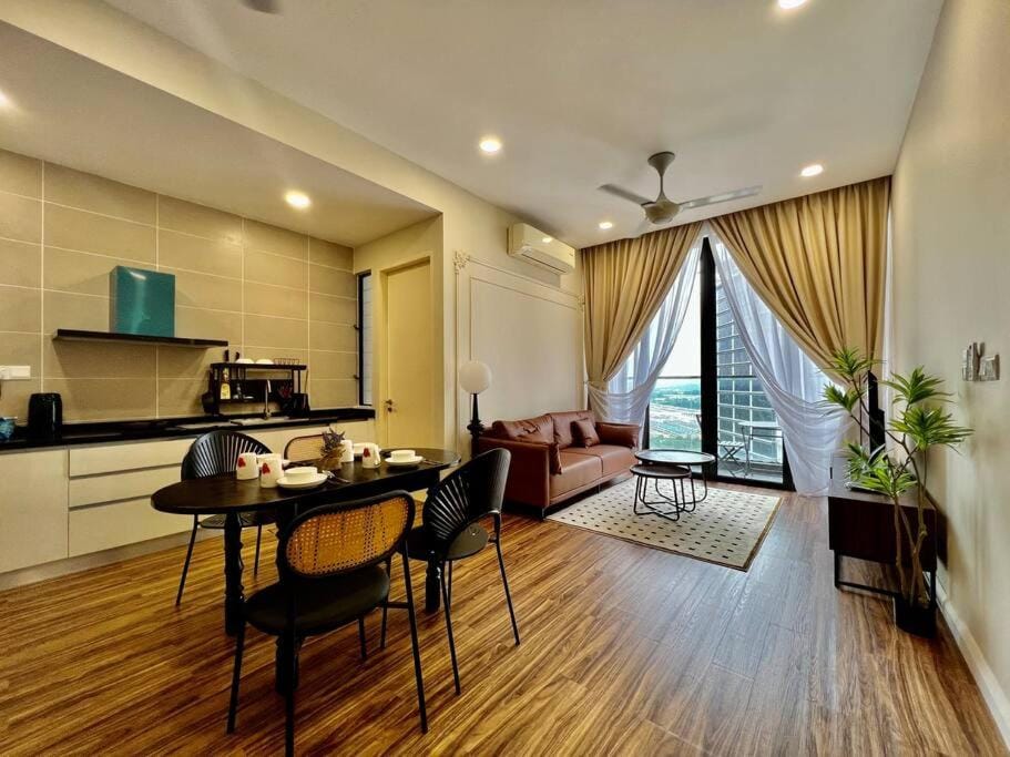 Near Legoland-Sophisticated Home #Cowidea Apartment in Johor