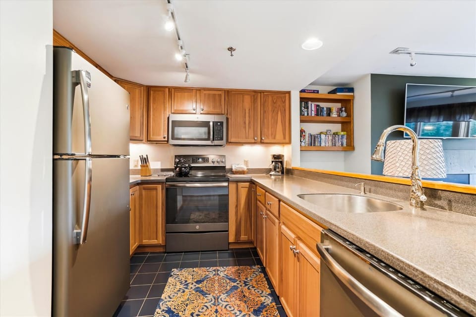Kitchen or kitchenette, Dinner