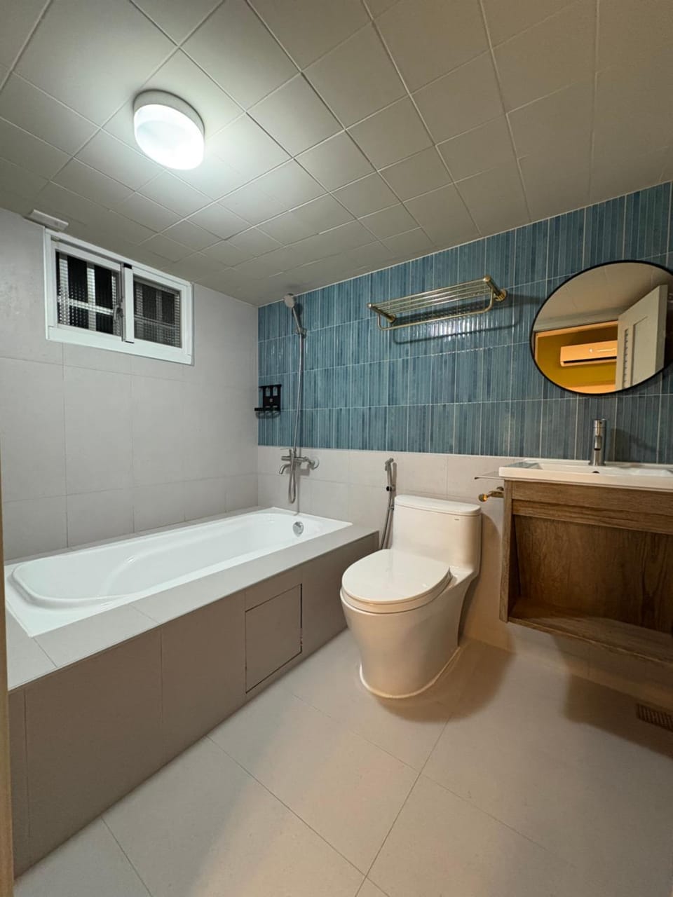 Bathroom, Bath